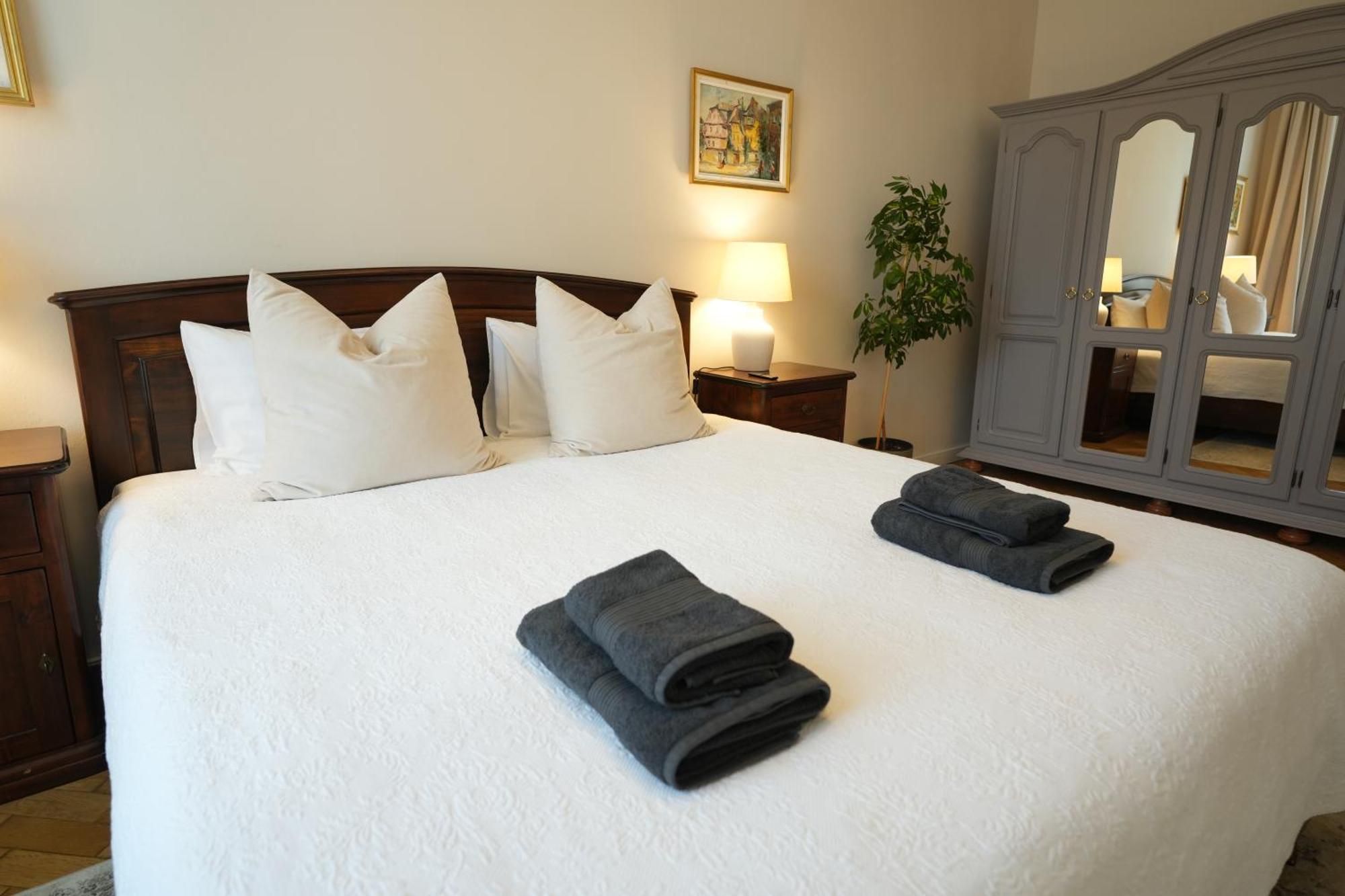 Apartment In Historic Center, Quiet Area, Ac Сибиу Экстерьер фото